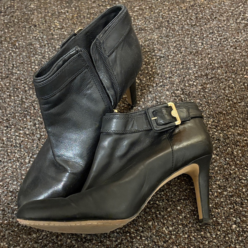 Vince Camuto Vonilesa Leather Booties